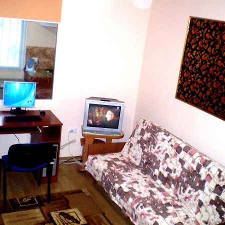 1 Ком Квартира 1 Этаж 3 Дивана, Wi-Fi, Центр Города, Садовая-Чкалова "Сильпо" И "Атб" Отдельный Дом 2 Этажа Mykolaïv Esterno foto